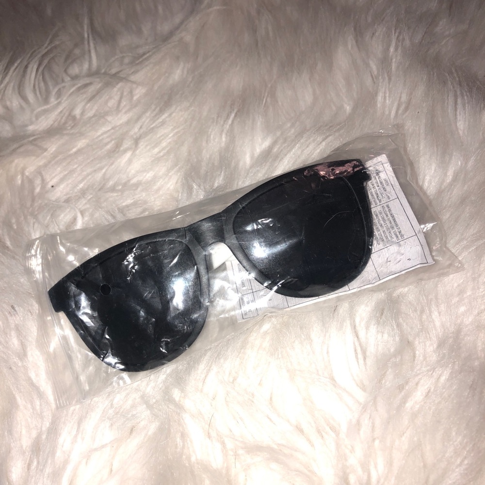 Victoria’s Secret Pink Sunglasses